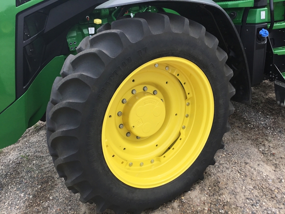 2021 John Deere 8R 250 Tractor