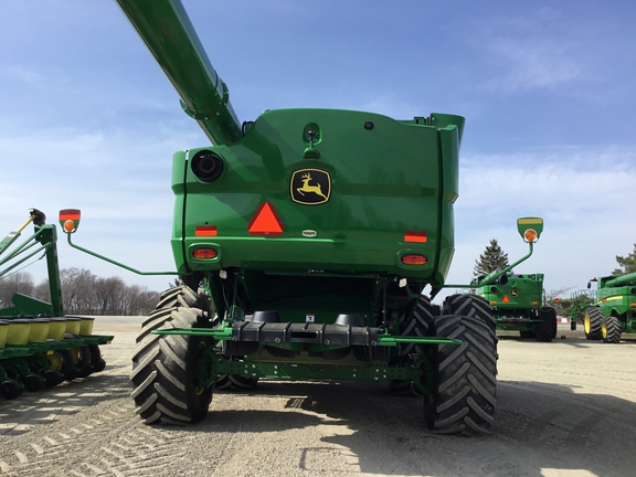 2024 John Deere S780 Combine