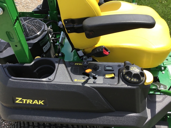2021 John Deere Z730M Mower/Zero Turn