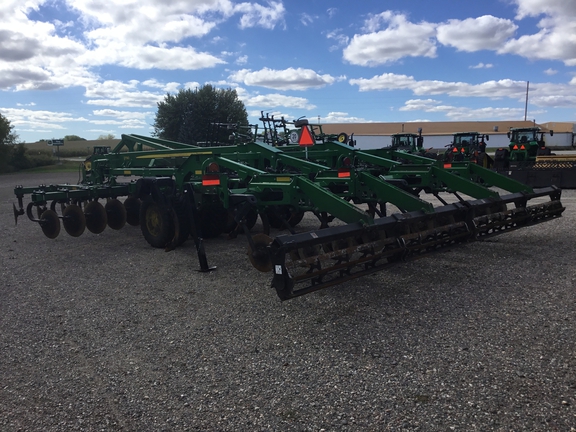 2024 John Deere 2730 Disk Ripper