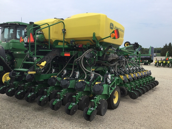 2026 John Deere DB44 Planter