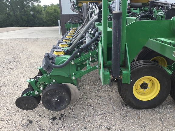 2026 John Deere DB44 Planter