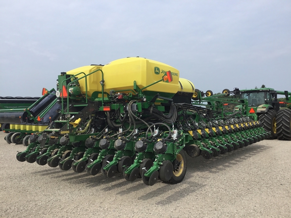 2024 John Deere DB66 Planter