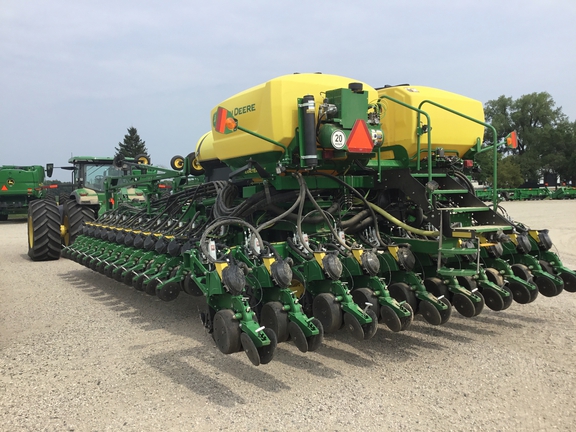 2024 John Deere DB66 Planter