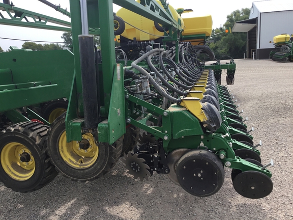 2024 John Deere DB66 Planter