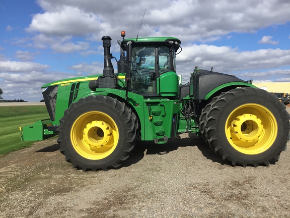 2020 John Deere 9620R Tractor 4WD