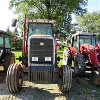 1996 Massey Ferguson 8140 Tractor