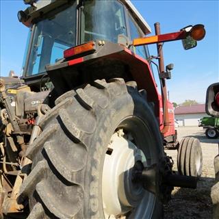 1996 Massey Ferguson 8140 Tractor