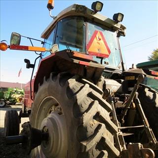 1996 Massey Ferguson 8140 Tractor