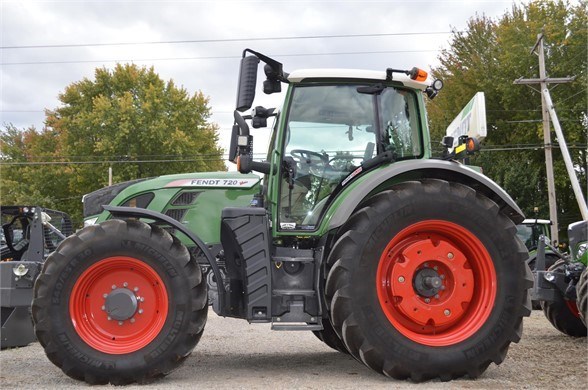 2014 Fendt 720 VARIO Tractor