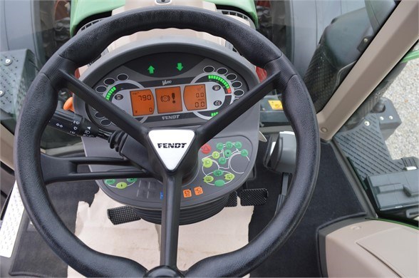 2014 Fendt 720 VARIO Tractor