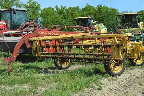 New Holland 256 Rake/Hay