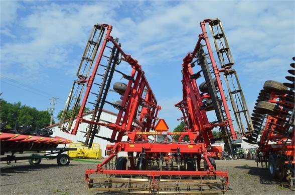 2011 Sunflower 6333-25 Field Cultivator