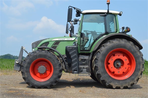 2014 Fendt 724 VARIO TMS Tractor