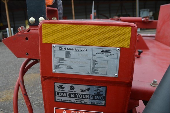 2012 New Holland H7230 Windrower