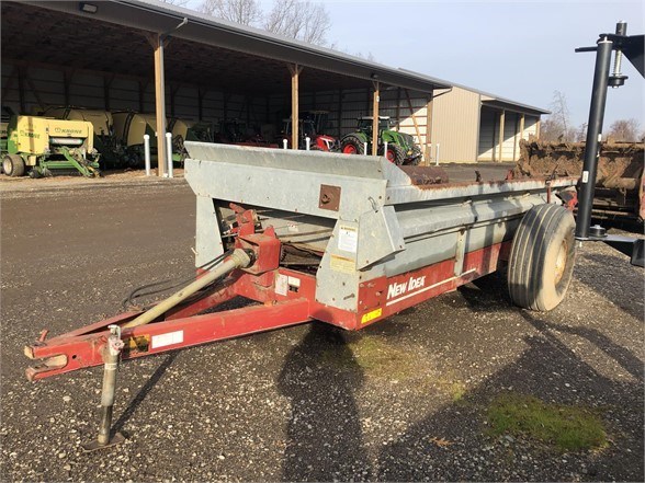 2001 New Idea 3726 Manure Spreader