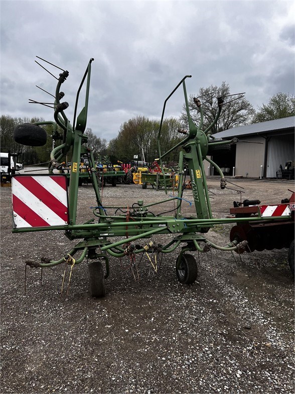 2004 Krone KW550 Tedder