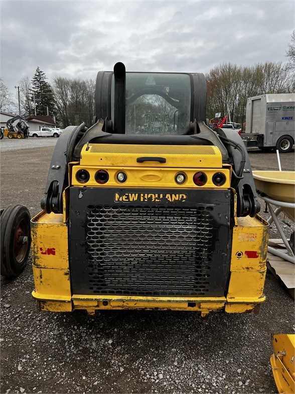 2021 New Holland L318 Skid Steer Loader