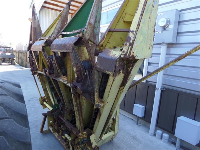 1982 John Deere 3RW Header Combine