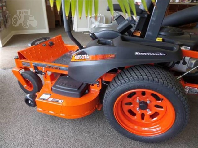 2019 Kubota Z411KW Mower