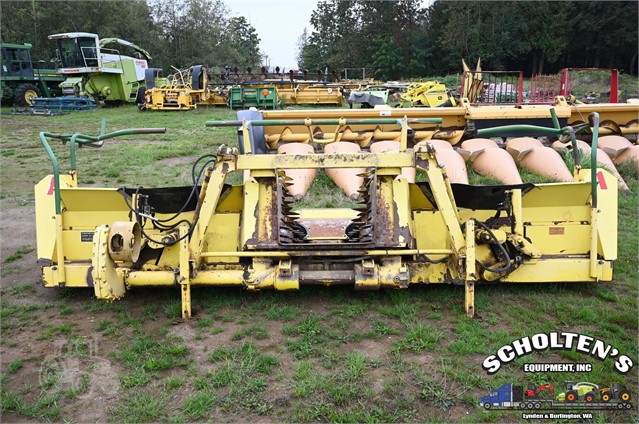 John Deere 666 Header Corn Head