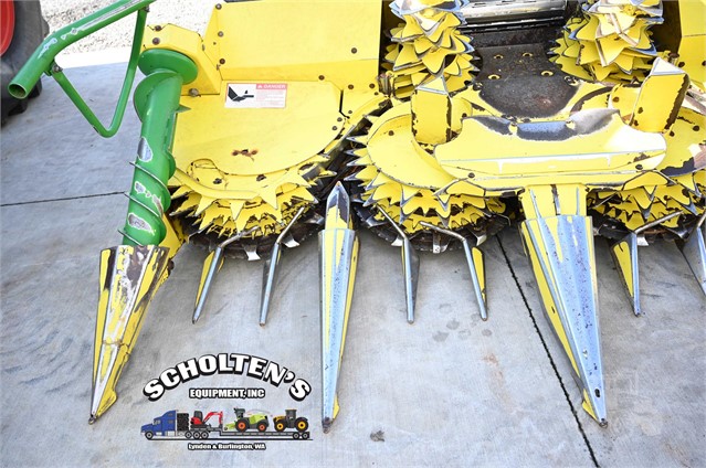 2008 John Deere 684B Header Corn Head