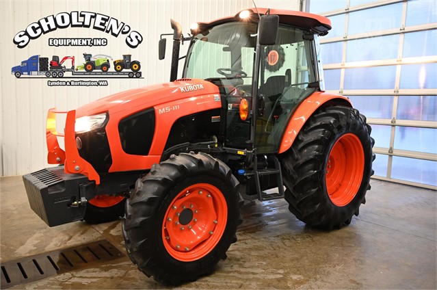 2017 Kubota M5-111HDC Tractor