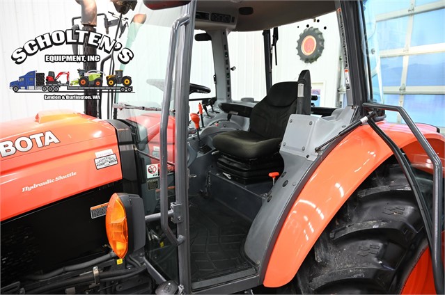 2017 Kubota M5-111HDC Tractor