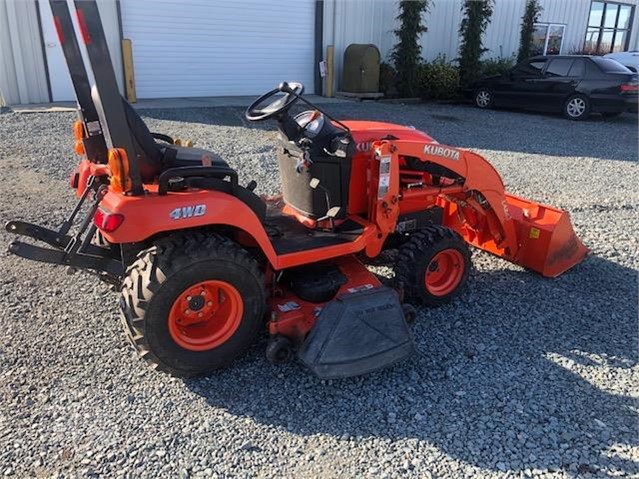 2020 Kubota BV5744A Tires