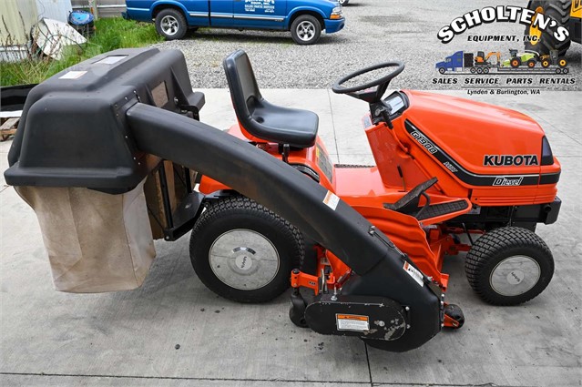 2000 Kubota G1900 Lawn Tractor