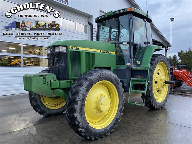 2002 John Deere 7610 Tractor