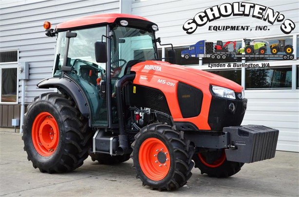 2021 Kubota M5N-091HDC24 Tractor