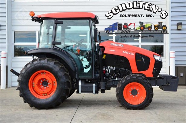 2021 Kubota M5N-091HDC24 Tractor