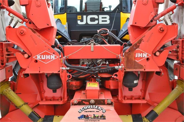 2000 Kuhn FC883 Mower Conditioner