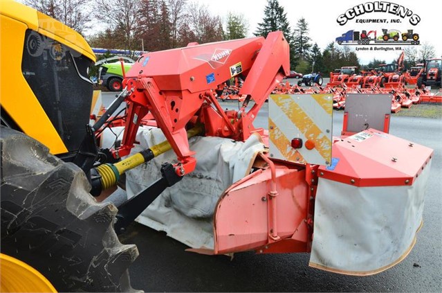 2000 Kuhn FC883 Mower Conditioner