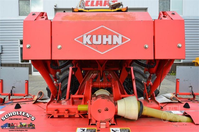 2000 Kuhn FC883 Mower Conditioner