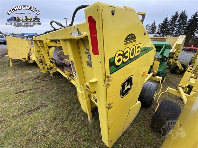 John Deere 630B Header Hay Pickup