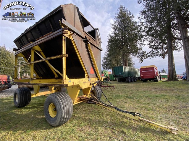 Ty-Crop NA Feed Wagon