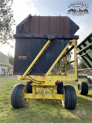 Ty-Crop NA Feed Wagon