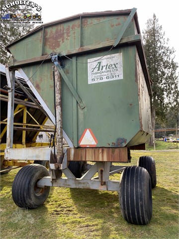 Artex 882 Feed Wagon