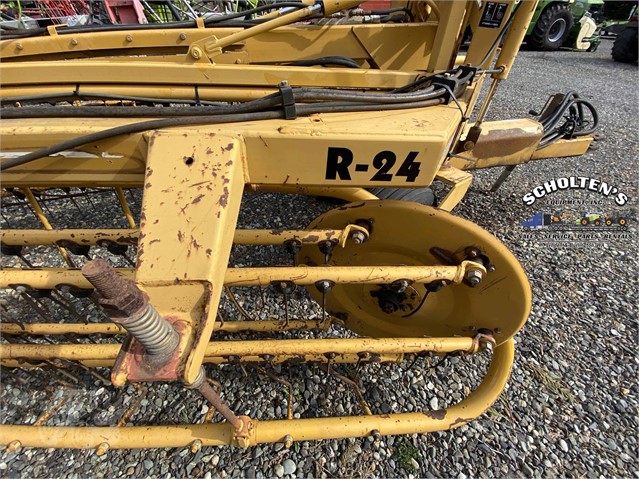 2003 Vermeer R24 Rake