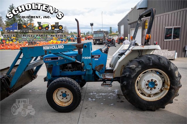 1995 New Holland 2120 Tractor