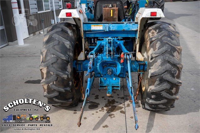 1995 New Holland 2120 Tractor