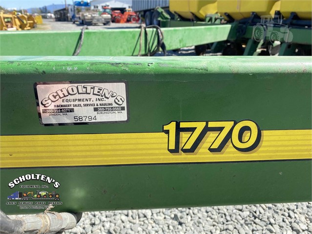 John Deere 7200 Planter