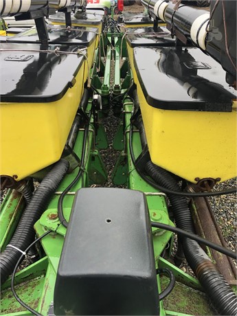 John Deere 7200 Planter