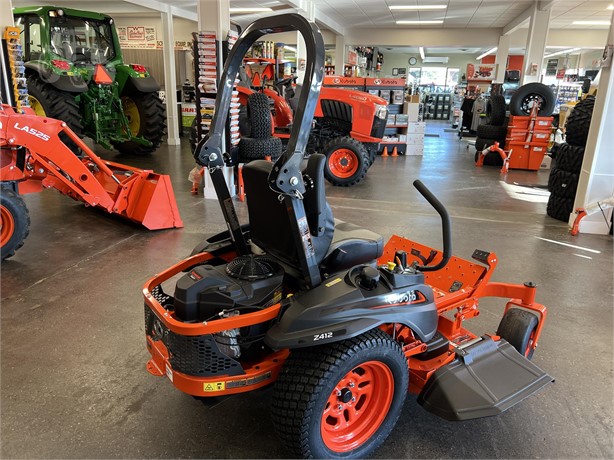 2022 Kubota Z412 Mower