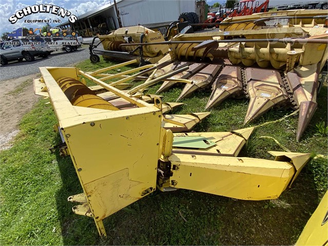 John Deere 666 Header Corn Head