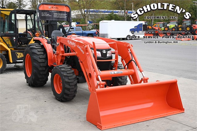 2022 Kubota MX5400HST Tractor