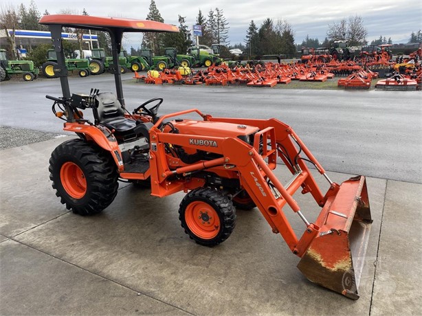 2005 Kubota B7800HSD-F Tractor