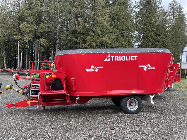 2021 Trioliet 2-2000L VH Vertical Feed Mixer